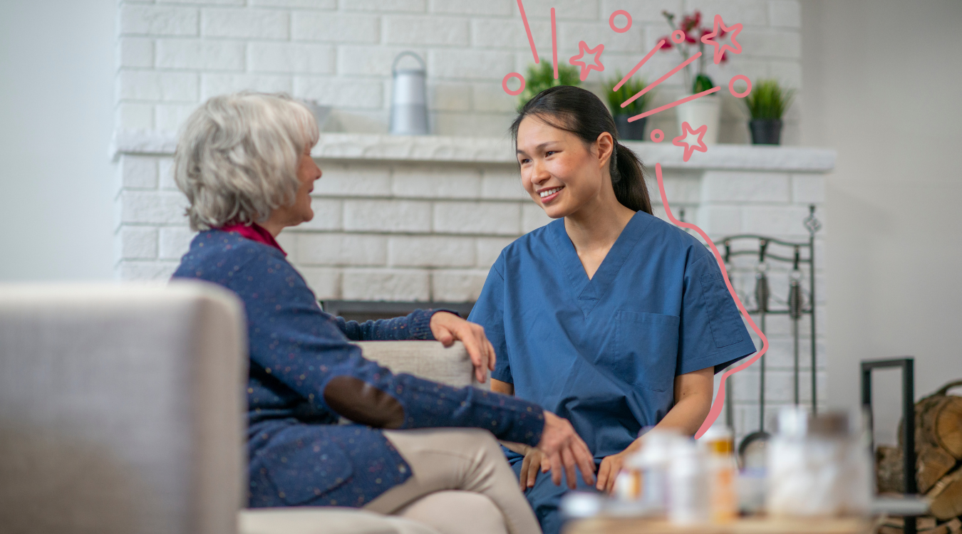 Pflegerin mit alter Dame